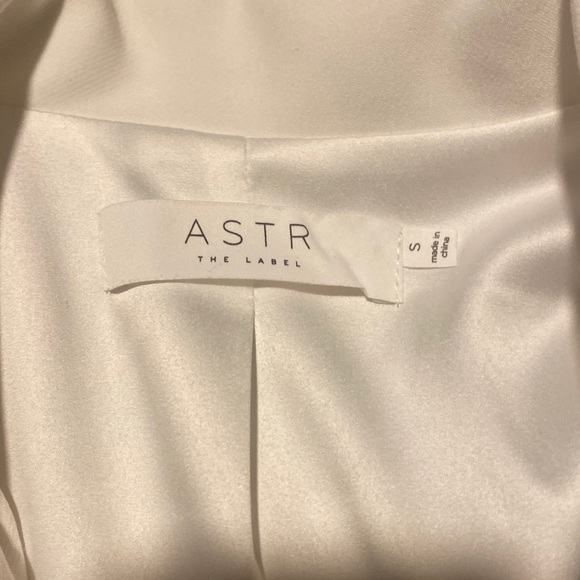 ASTR The Label
Callista Blazer Romper Size S - Picture 6 of 7